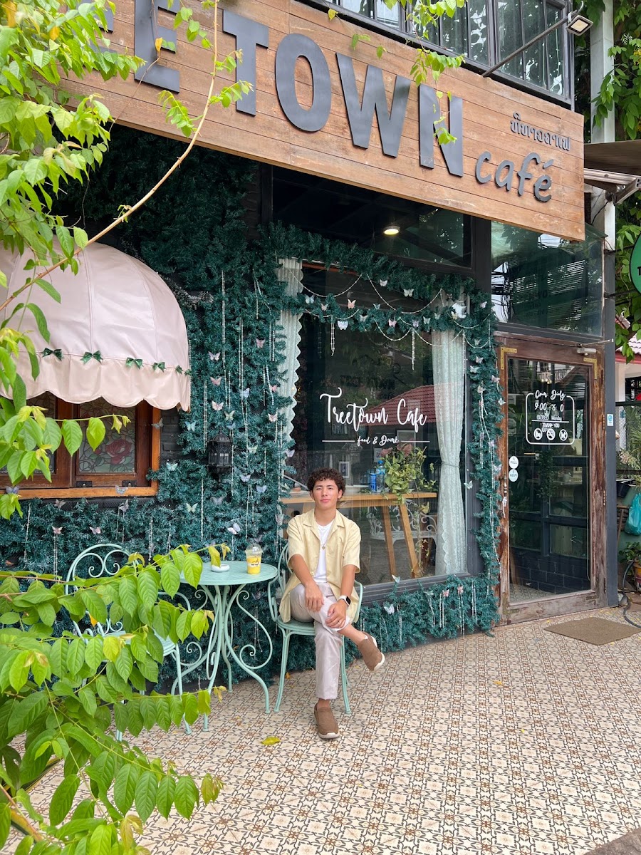 Tree Town Cafe